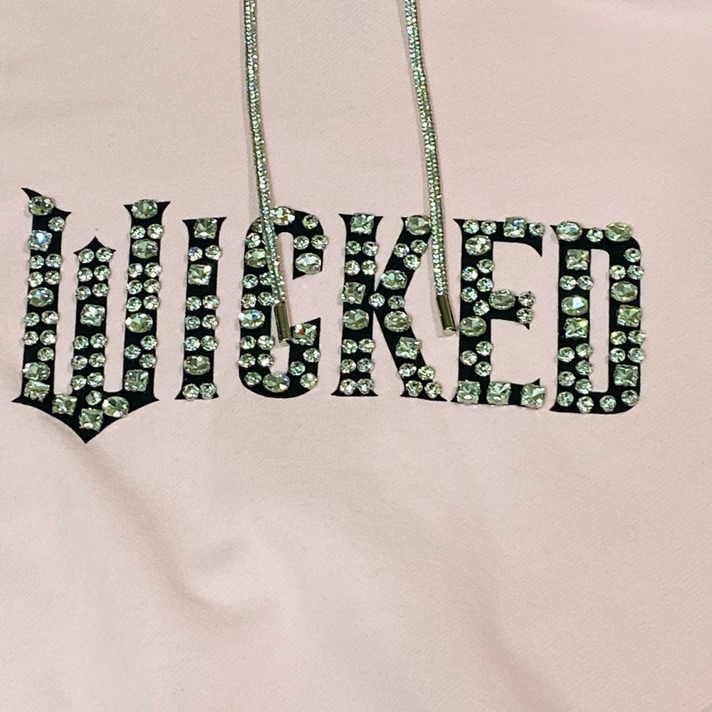 Forever 21 WICKED Faux Gem Pink Sweatshirt Hoodie - Women’s Small NWT - Picture 2 of 13